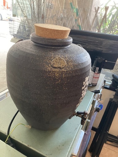 泡盛甕　（蛇口付き）