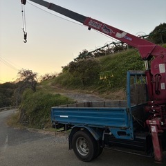 マツダ　クレーン付きトラック３トンの画像