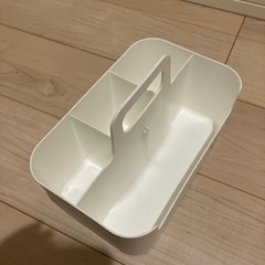 【募集中】ニトリ　取っ手付き　収納ケース　汚れ等ありの画像