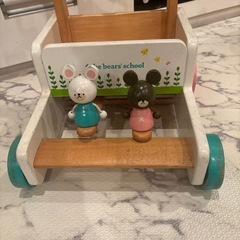 赤ちゃんクマの学校ておしぐるまの画像