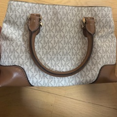 MICHEAL KORSばバッグの画像