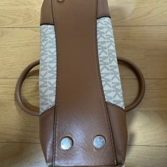 MICHEAL KORSばバッグの画像