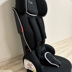 日本育児 トラベルベスト チャイルドシート ジュニアシート ブラックの画像