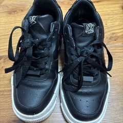 お取り引き中❌NIKE✯黒の厚底スニーカーの画像