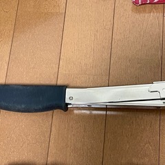 ハンマータッカー E07 Rapidステープル用 ワカイ産業の画像