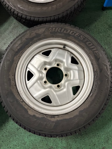 ジムニー　スタッドレスBLIZZAK DM-V2