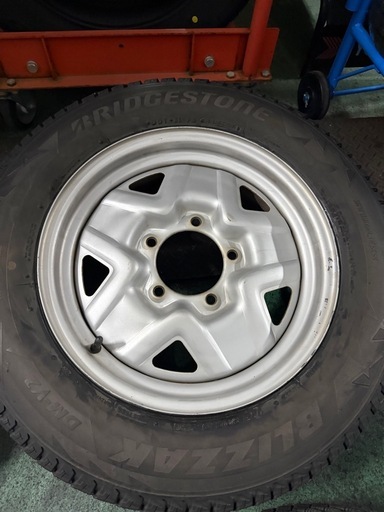 ジムニー　スタッドレスBLIZZAK DM-V2