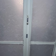 折れ戸　ykk アルミ扉　脱衣所扉の画像