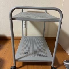 キャスター付き棚の画像