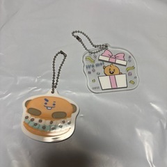 BTSシュガパズルとキーホルダーの画像