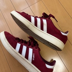 adidas campusスニーカー赤25の画像
