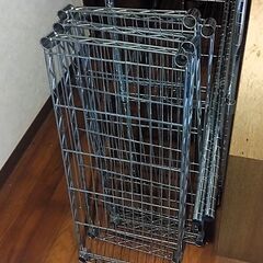 スチールラックの画像