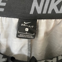 NIKE ナイキ DRIFIT ブラック ショートパンツ ハーフパンツ　サイズL  DRI-FIT ブラック 黒 ランニングパンツの画像