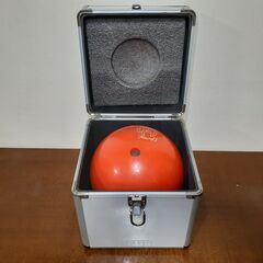 ボーリングボール　８ポンドの画像