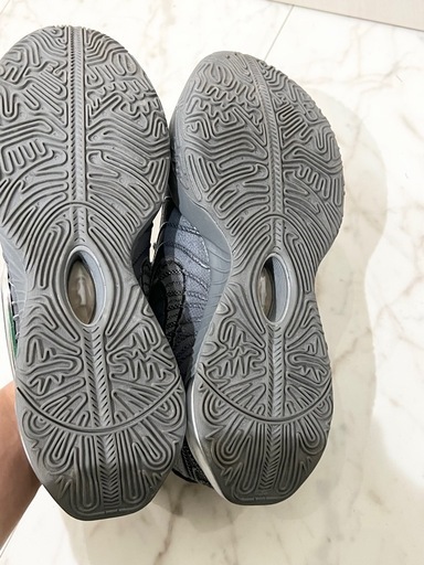 レブロン21EP NIKE 