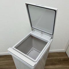 ニトリ スタイリッシュな
ゴミ箱の画像