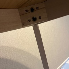 丸いダイニングテーブルの画像