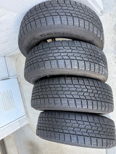 プリウス　195/65/R15 4本セット