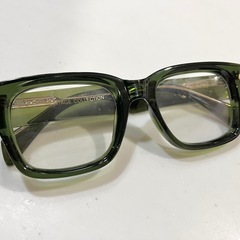 伊達メガネの画像