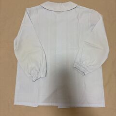慈愛幼稚園　ブラウス２枚組の画像