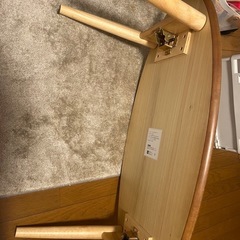 折り畳みテーブルの画像