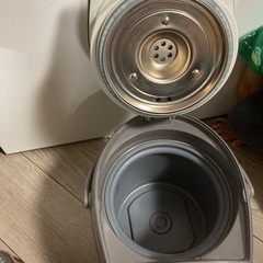 象印🔴電気保温ポットの画像