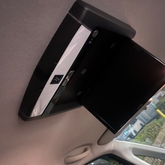 日産セレナハイブリッドの画像