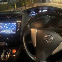 日産セレナハイブリッドの画像