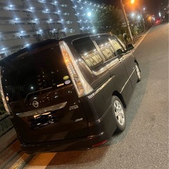 日産セレナハイブリッドの画像