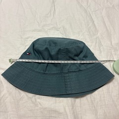 TOMMY/バケットハットの画像