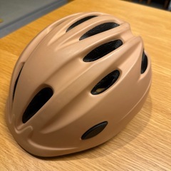 キッズ　ヘルメット　Ｍサイズ　ベージュ
の画像