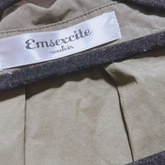 長袖　トップス　カーキ　ゆったり　だぼっと　秋　オシャレ　服　エムズエキサイト Emsexcite  /  サイズ : Mの画像