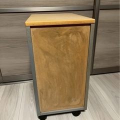 キャビネット(キャスター付き)の画像