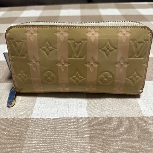 ルイヴィトンヴェルニ長財布ジッパー