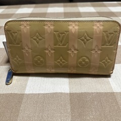 激安！10/13迄にお取り限定で1万円！ルイヴィトンヴェルニ長財布ジッパーの画像