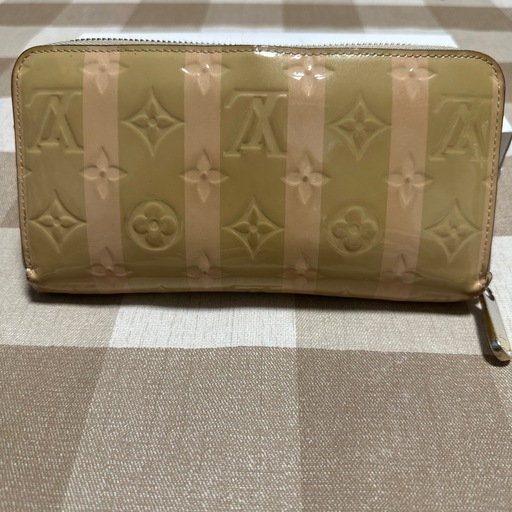 ルイヴィトンヴェルニ長財布ジッパー