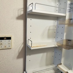 洗面所横の隙間収納の画像
