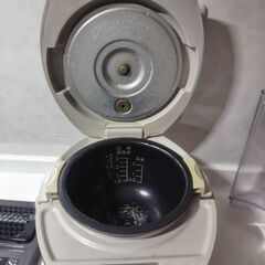 炊飯器の画像