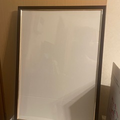 【タダで譲ります】 大きな額縁・フレーム（77.5cm×55cm） の画像