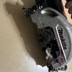 makita マキタ　 165mm充電式マルノコ　 本体のみ　HS631D ジャンク品の画像
