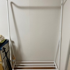 ハンガーラック2個の画像