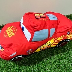 大きめのマックィーンのぬいぐるみの画像