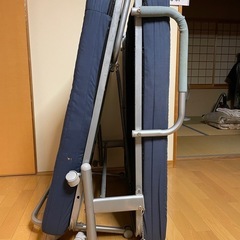折りたたみベット
の画像