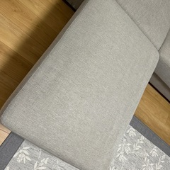 オットマン付き3人掛けソファーの画像