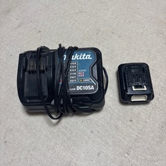 マキタバッテリー充電機10.8vの画像