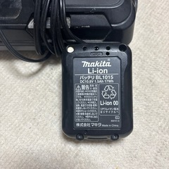 マキタバッテリー充電機10.8vの画像
