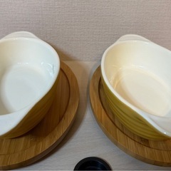 グラタン皿と受け皿　2セットの画像