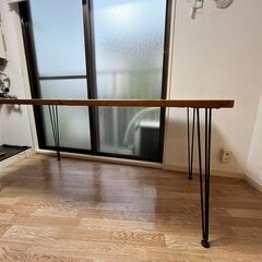 ダイニングテーブルの画像