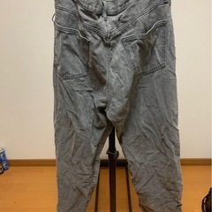 GU ジーンズの画像