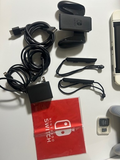 Switch本体、プロコン、マイクロSDなどなど
